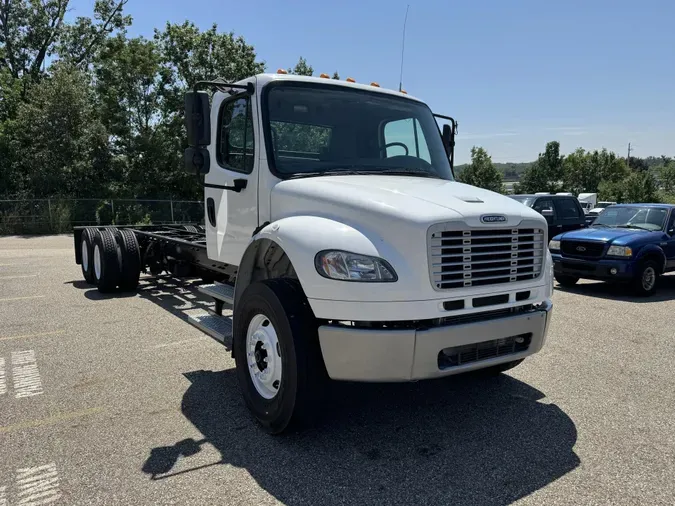 2020 Freightliner Business Class M2 106