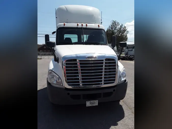 2016 FREIGHTLINER/MERCEDES CASCADIA 125