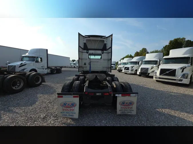 2019 Volvo VNL300