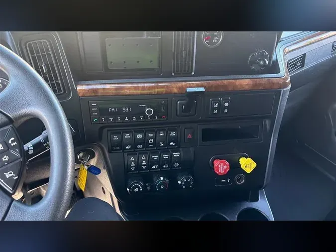 2022 INTERNATIONAL LT