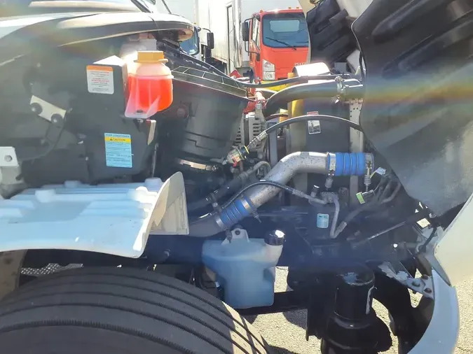 2021 FREIGHTLINER/MERCEDES M2 106