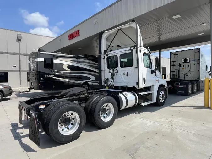 2020 Freightliner Cascadia