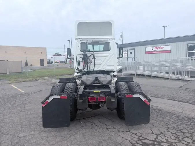 2020 NAVISTAR INTERNATIONAL RH613 DAYCAB S/A