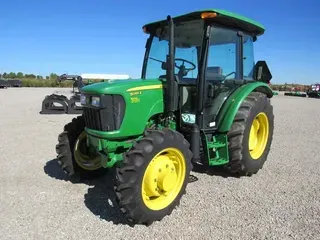 2013 John Deere 5065E