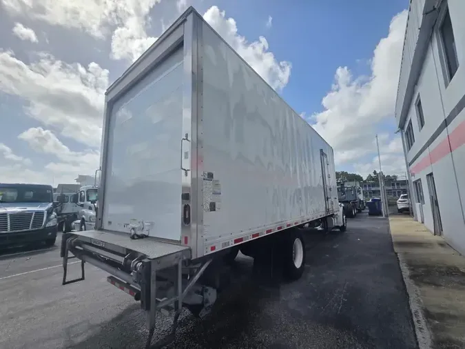 2019 FREIGHTLINER L1117/48