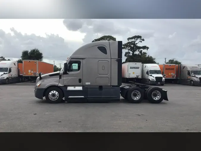 2023 Freightliner Cascadia 126babbe9e6c95992d784f601788396a4fd