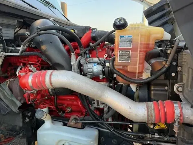2020 International LT625