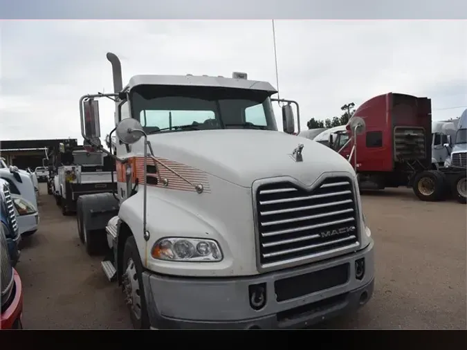 2017 MACK PINNACLE CXU613