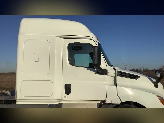 2020 Freightliner Cascadia