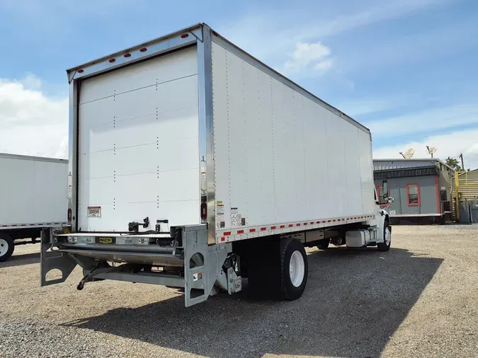 2018 FREIGHTLINER/MERCEDES M2 106