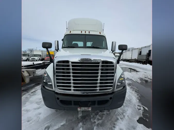 2018 FREIGHTLINER/MERCEDES CASCADIA 125