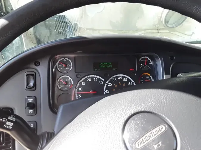 2020 FREIGHTLINER M2 106