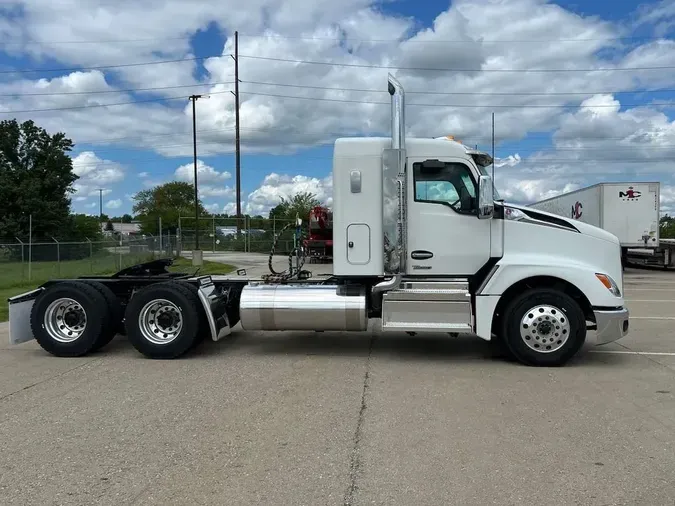 2025 Kenworth T680