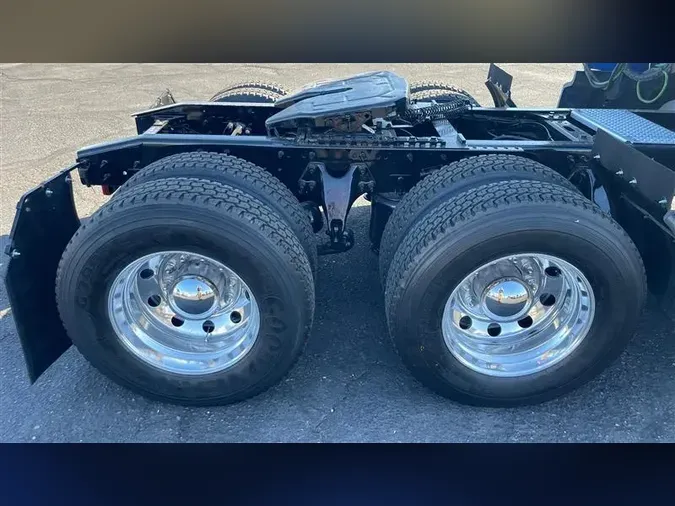 2020 INTERNATIONAL LT