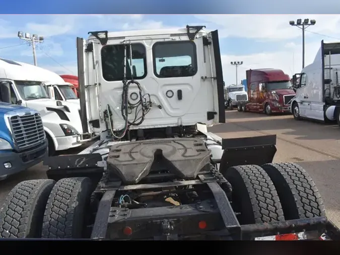 2018 FREIGHTLINER CASCADIA 113