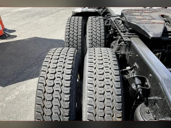 2019 INT LT625 6x4