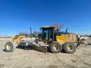 2019 John Deere 672G