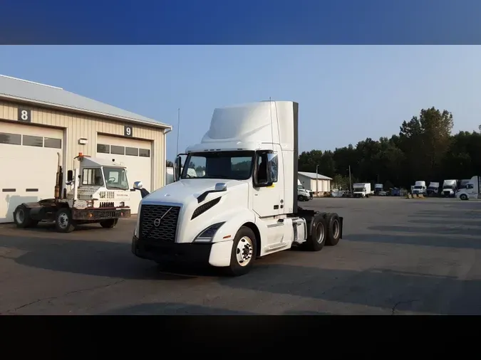 2018 Volvo VNL300bad88b95b10a5e01fde22533d83cbff9