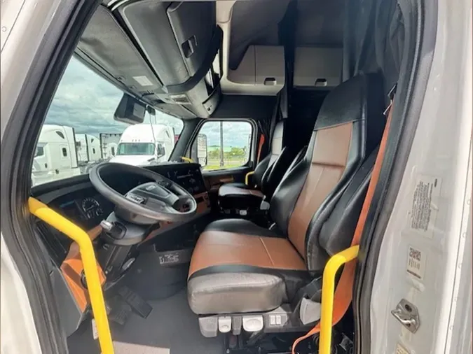 2022 Freightliner PT126SLP