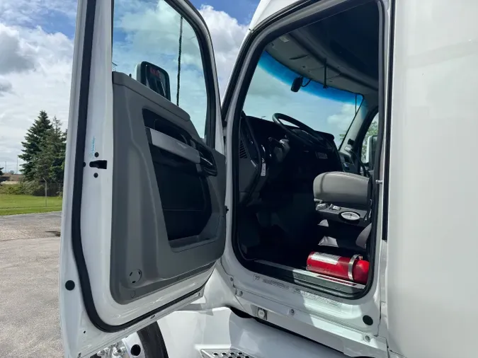 2022 Kenworth T680