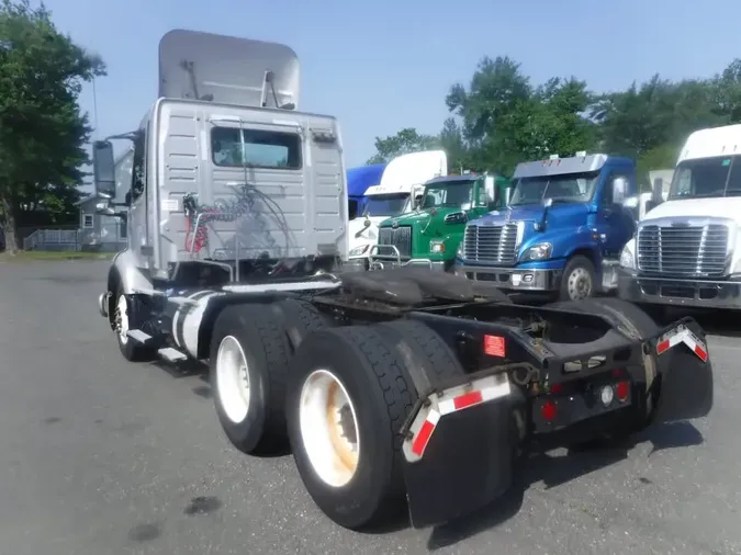 2019 VOLVO VNL