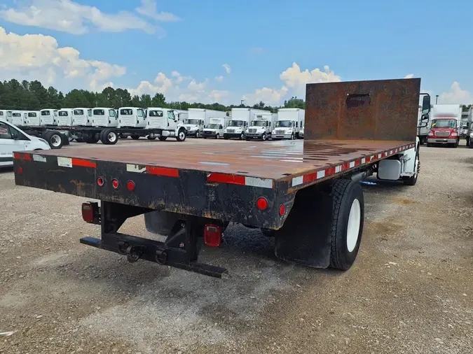 2016 FREIGHTLINER M2 106