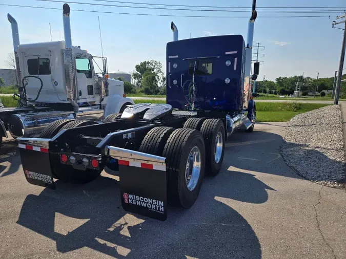 2026 Kenworth W900Lbaecb69012f9d139df7061c85047a7d1