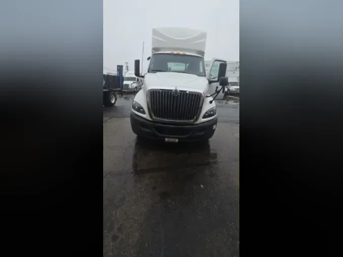 2019 NAVISTAR INTERNATIONAL RH613 DAYCAB T/A
