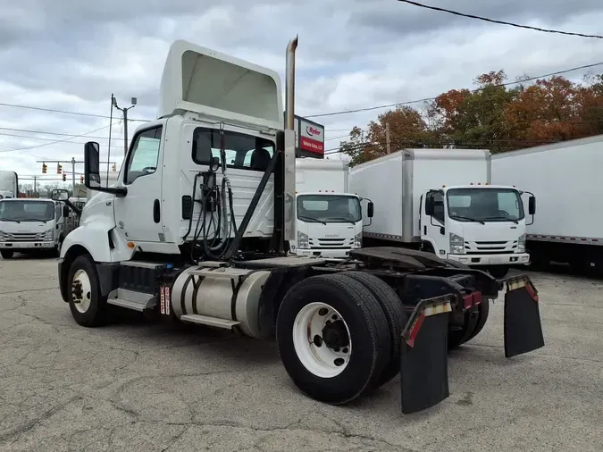 2021 NAVISTAR INTERNATIONAL LT625 DAYCAB S/A