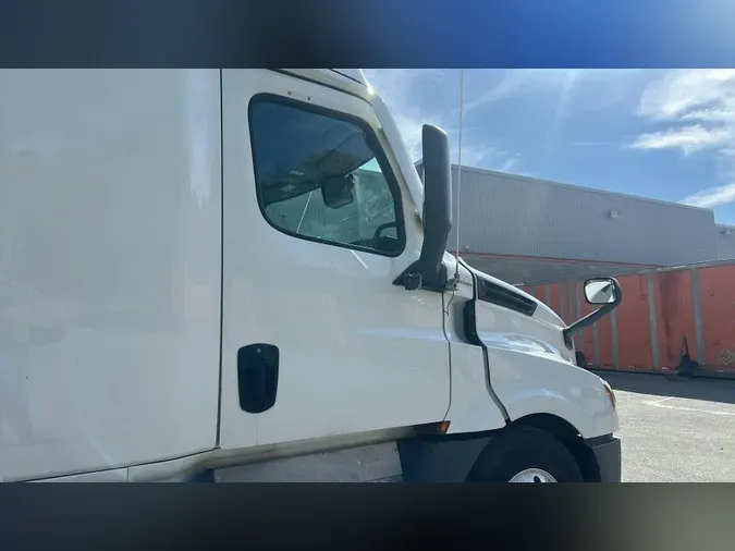2022 Freightliner Cascadia 126baf907ccce71480086eaa9579694939a