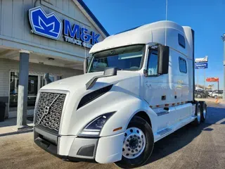 2023 VOLVO VNL64T860