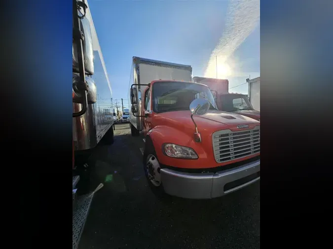 2018 FREIGHTLINER/MERCEDES M2 106
