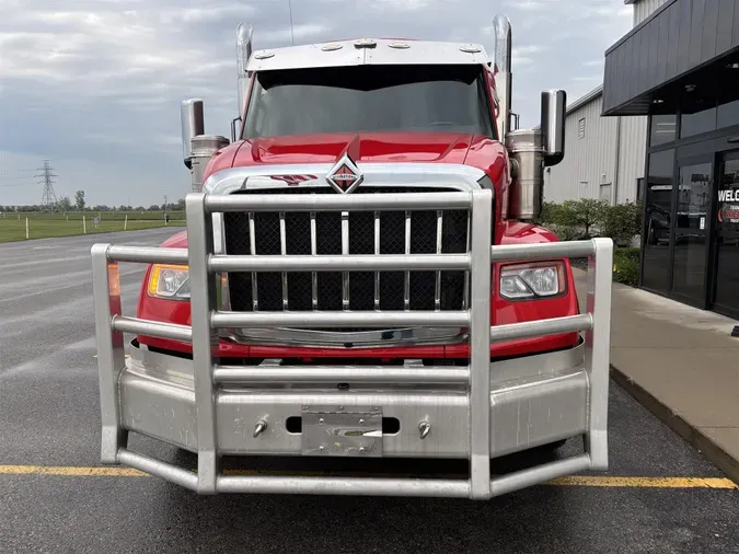 2023 International HX620 Sleeper