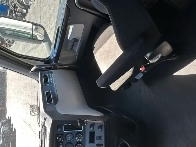 2020 FREIGHTLINER CASCADIA 126