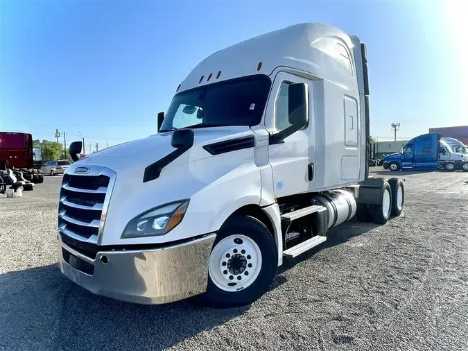 2020 FREIGHTLINER CA126bb03da9775fc2049bad6b85eee7b2f66
