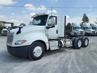 2019 NAVISTAR INTERNATIONAL LT625 DAYCAB T/A