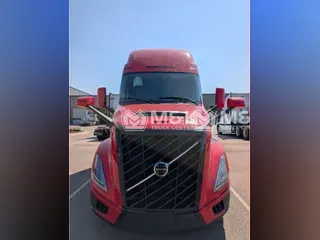 2026 VOLVO VNL64T860