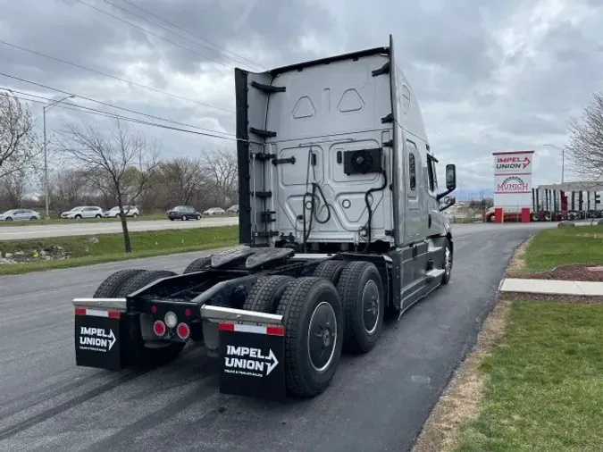 2022 Freightliner Cascadia