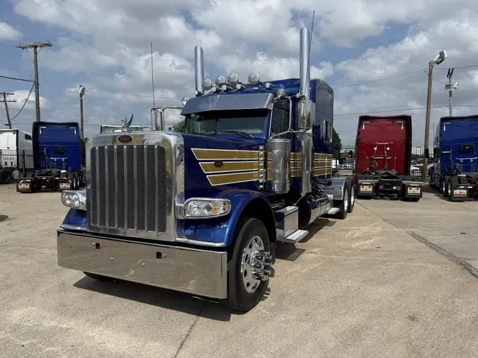 2022 Peterbilt 389