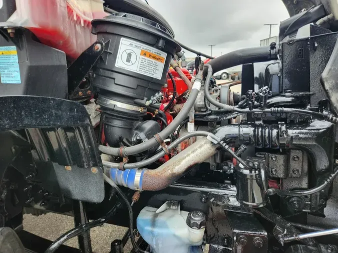 2016 FREIGHTLINER M2106