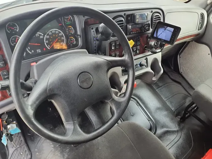 2022 FREIGHTLINER/MERCEDES M2 106