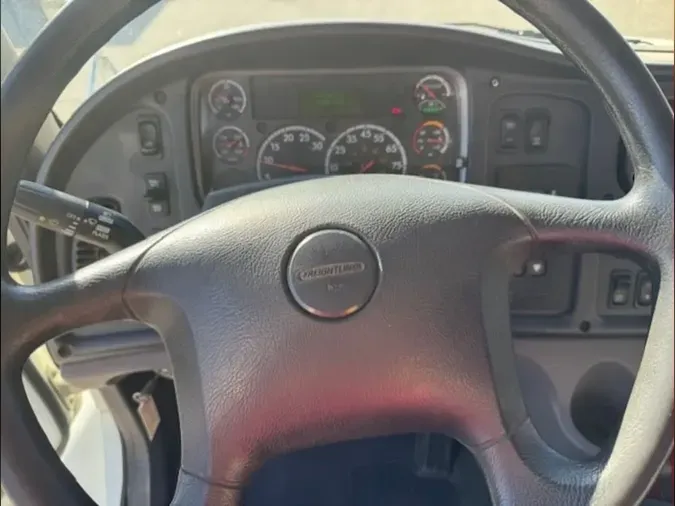 2018 FREIGHTLINER/MERCEDES M2 106