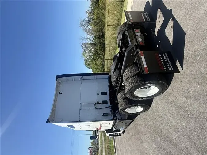 2023 KENWORTH T680bb1b05b9c448f64f9fa8e922af7b1bd3