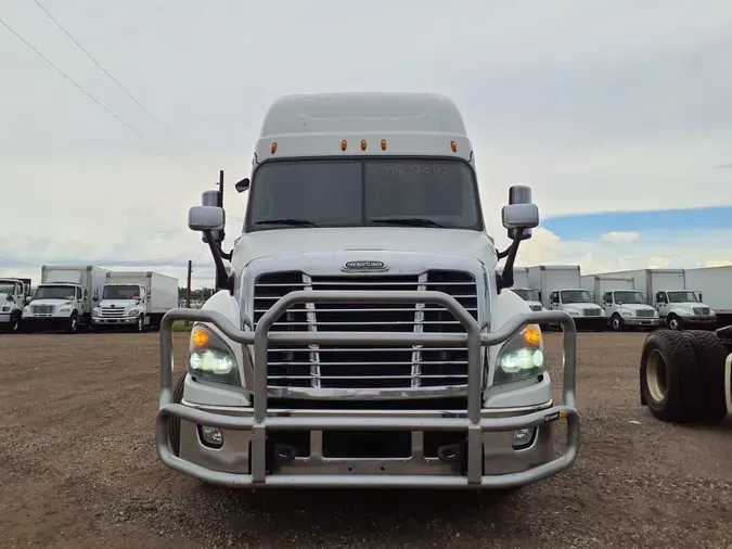 2018 FREIGHTLINER/MERCEDES CASCADIA 125