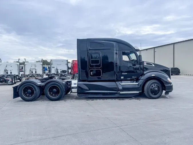 2021 KENWORTH T680