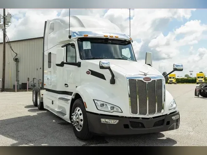 2022 PETERBILT 579