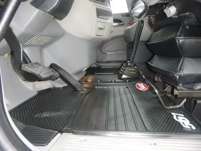 2021 Peterbilt 567