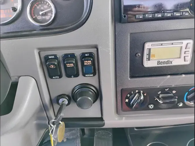 2020 Peterbilt 348bb225ad7fc61d8d3e174a144bbfb33d8