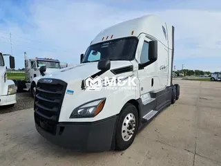 2023 FREIGHTLINER Cascadia 126