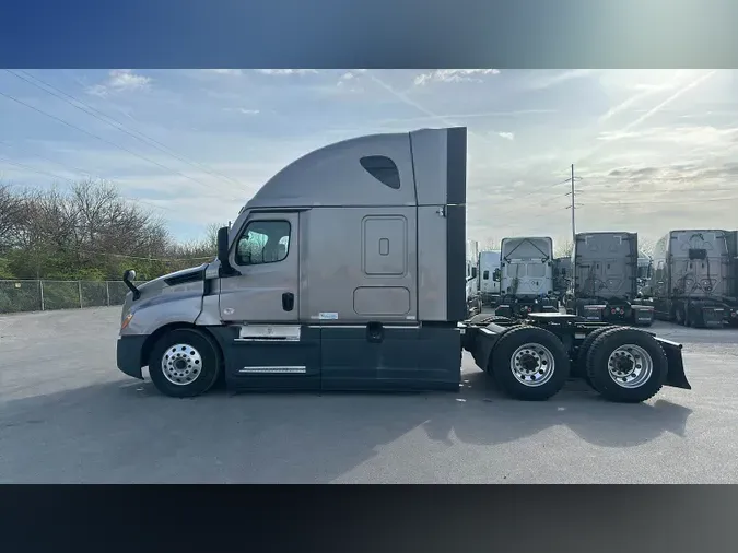 2021 Freightliner Cascadia
